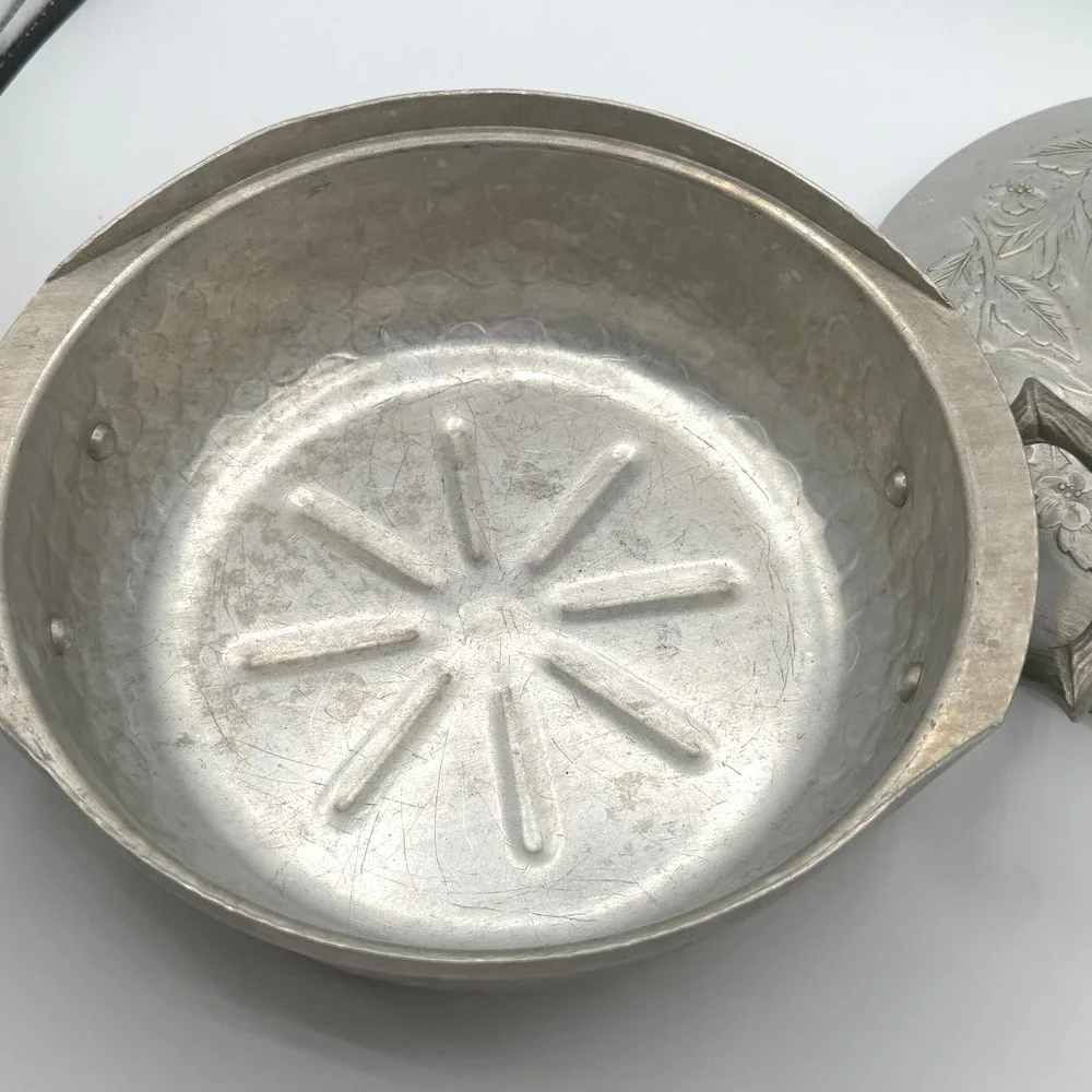 Everlast Forged Aluminum Casserole Serving Dish Lid Floral Silver Vintage Good